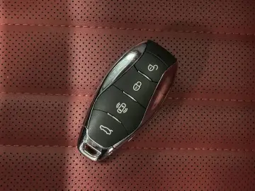 2024 Hongqi H6 с пробегом 8 400 км