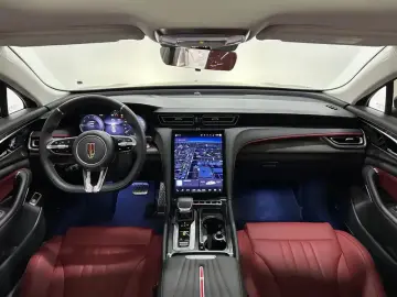 2024 Hongqi H6 с пробегом 8 400 км