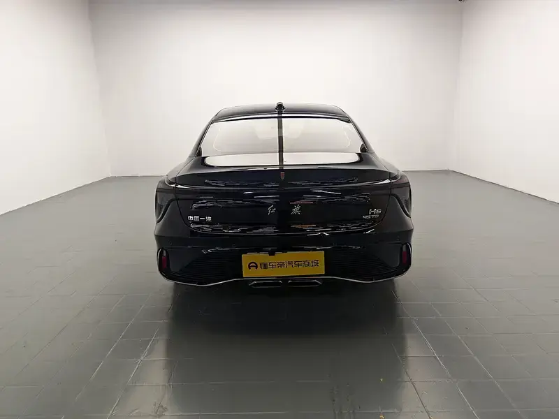 2023 Hongqi H6 с пробегом 21 400 км