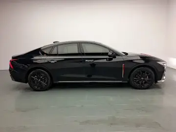 2023 Hongqi H6 с пробегом 21 400 км
