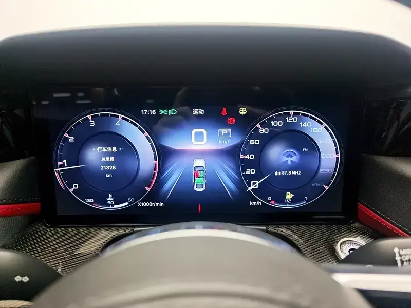 2023 Hongqi H6 с пробегом 21 400 км