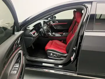 2023 Hongqi H6 с пробегом 21 400 км