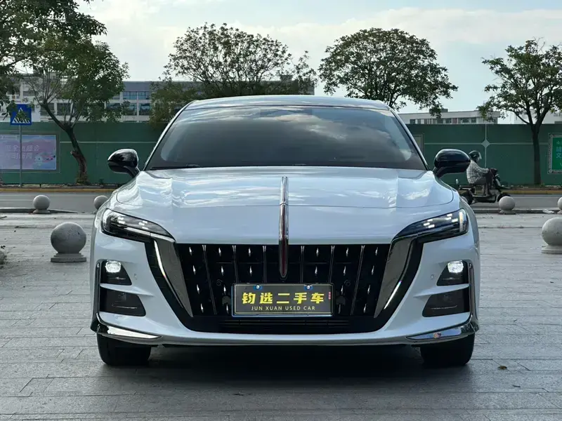 2024 Hongqi H6 с пробегом 21 000 км