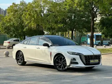2024 Hongqi H6 с пробегом 21 000 км