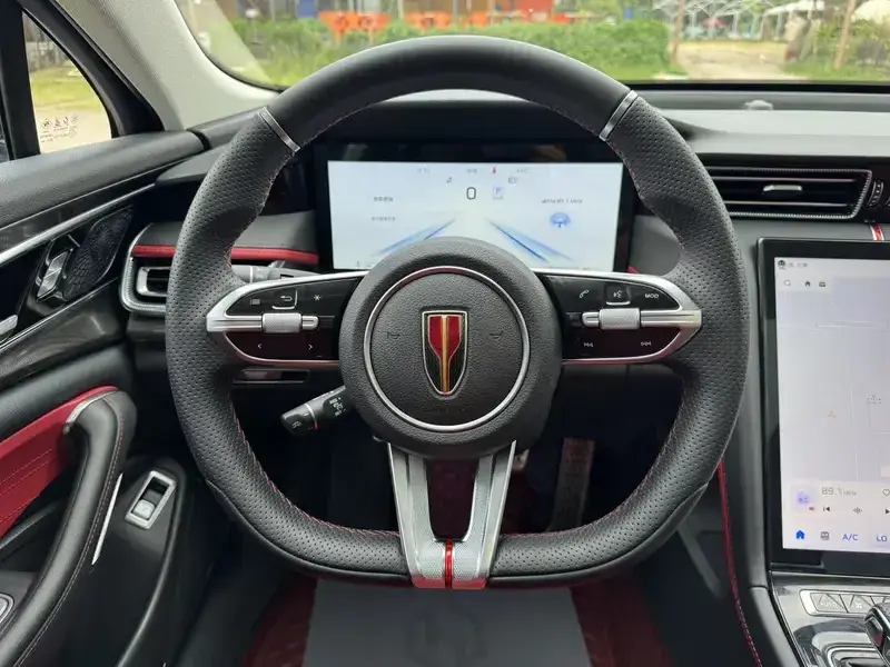 2024 Hongqi H6 с пробегом 21 000 км