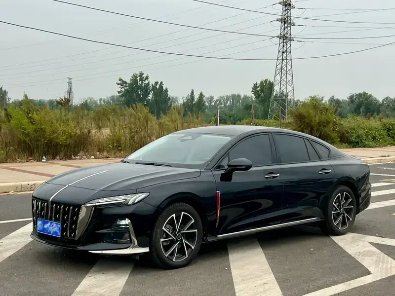 2025 Hongqi H6 с пробегом 7 400 км