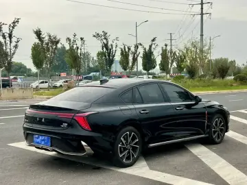2025 Hongqi H6 с пробегом 7 400 км