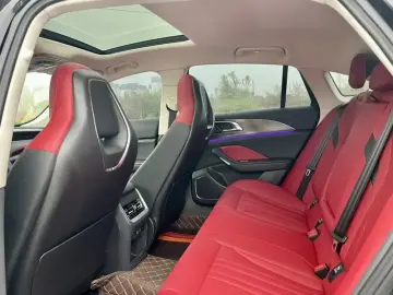2025 Hongqi H6 с пробегом 7 400 км