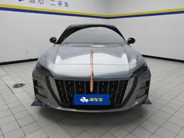 2025 Hongqi H6 с пробегом 32 000 км