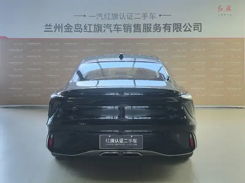 2025 Hongqi H6 с пробегом 1 800 км