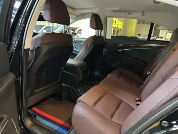 2021 Hongqi H7 с пробегом 29 000 км