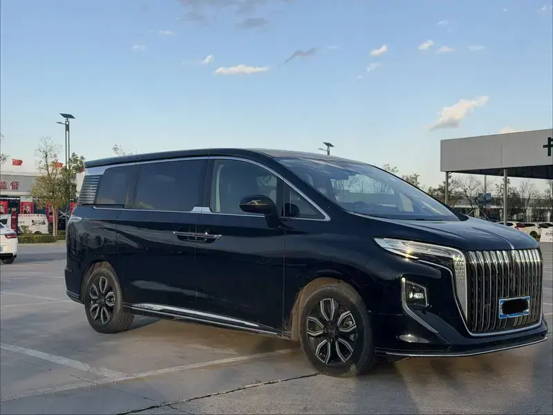 2022 Hongqi HQ9 с пробегом 86 000 км