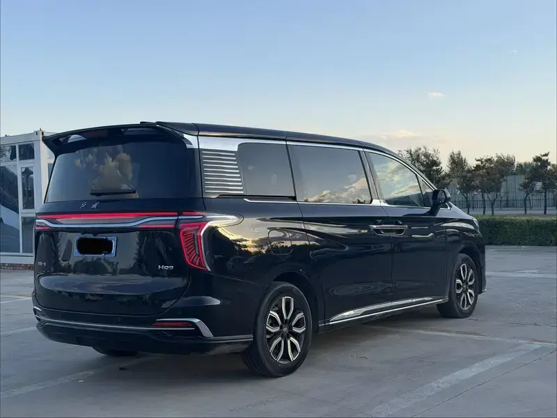 2022 Hongqi HQ9 с пробегом 86 000 км