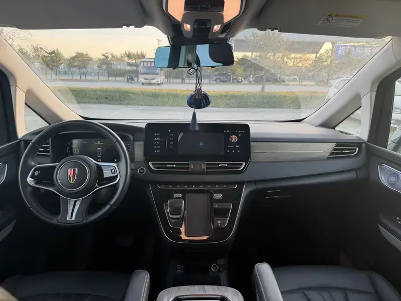 2022 Hongqi HQ9 с пробегом 86 000 км