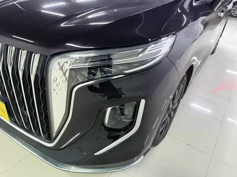 2022 Hongqi HQ9 с пробегом 72 900 км