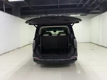 2022 Hongqi HQ9 с пробегом 72 900 км