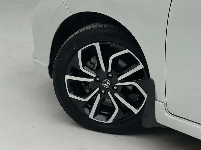 2021 Honda Life с пробегом 65 000 км