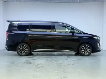 2022 Hongqi HQ9 с пробегом 132 100 км