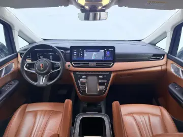2022 Hongqi HQ9 с пробегом 132 100 км
