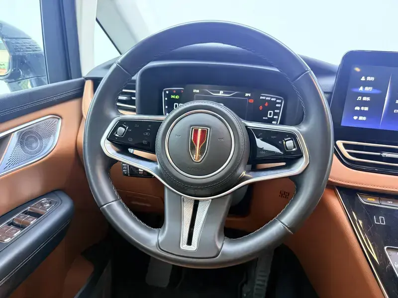 2022 Hongqi HQ9 с пробегом 132 100 км