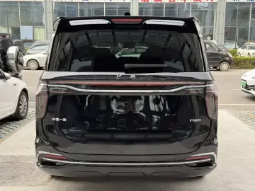 2022 Hongqi HQ9 с пробегом 70 000 км