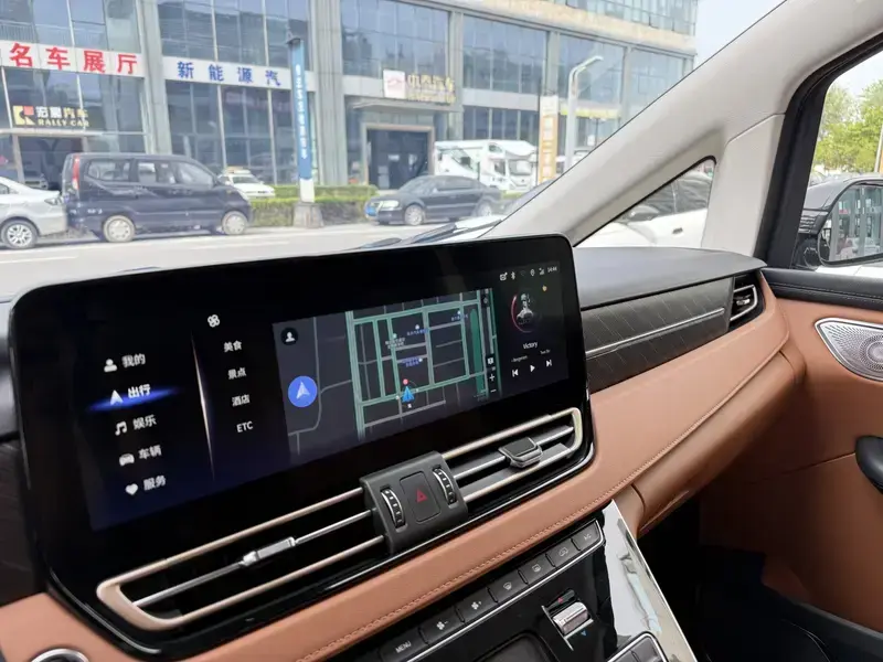 2022 Hongqi HQ9 с пробегом 70 000 км