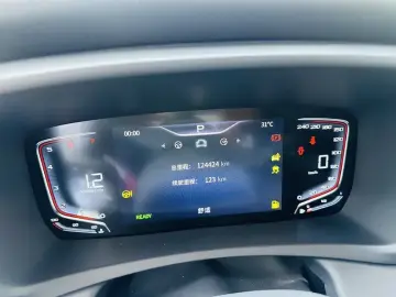 2022 Hongqi HQ9 с пробегом 124 000 км