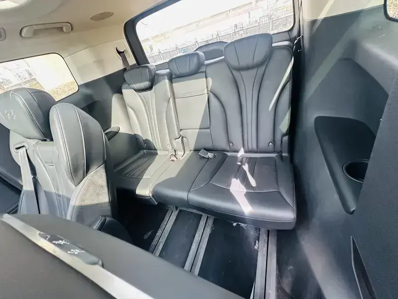 2022 Hongqi HQ9 с пробегом 124 000 км