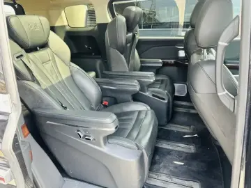2022 Hongqi HQ9 с пробегом 124 000 км