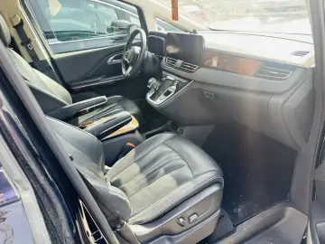 2022 Hongqi HQ9 с пробегом 124 000 км