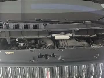 2024 Hongqi HQ9 с пробегом 8 800 км
