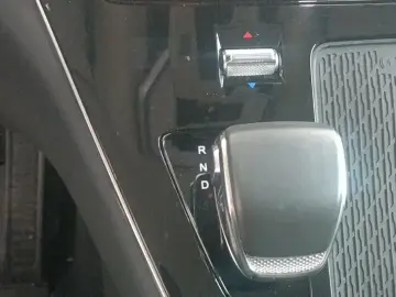 2024 Hongqi HQ9 с пробегом 8 800 км