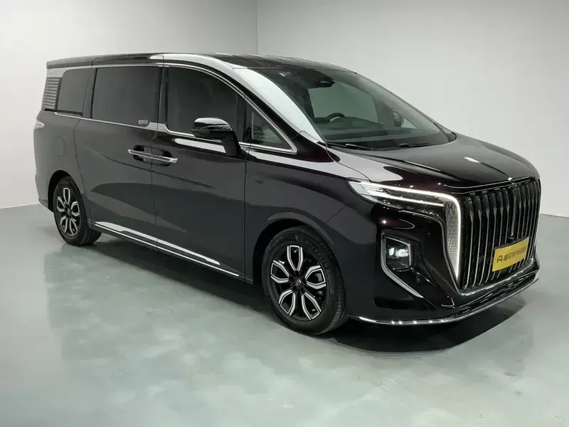 2022 Hongqi HQ9 с пробегом 13 500 км
