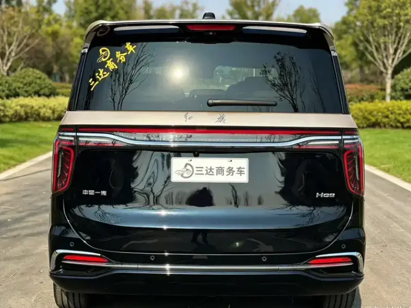 2022 Hongqi HQ9 с пробегом 72 000 км
