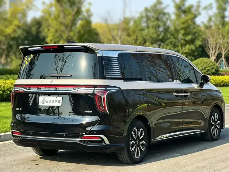 2022 Hongqi HQ9 с пробегом 72 000 км