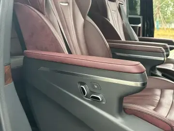2022 Hongqi HQ9 с пробегом 72 000 км