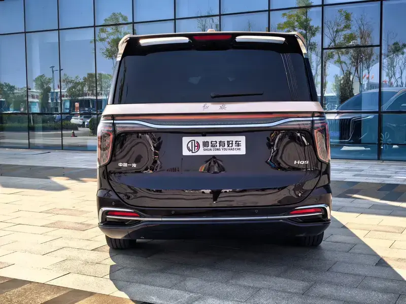 2022 Hongqi HQ9 с пробегом 30 000 км