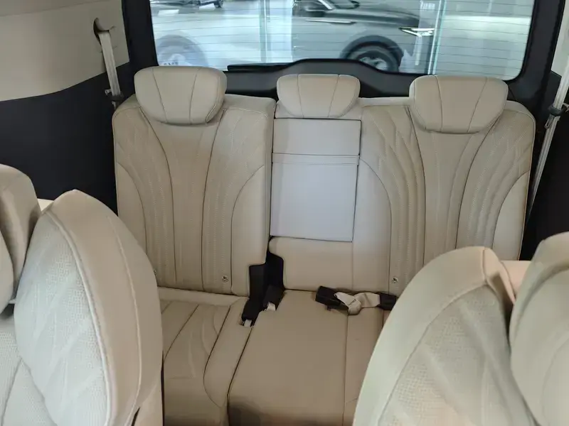 2022 Hongqi HQ9 с пробегом 41 000 км