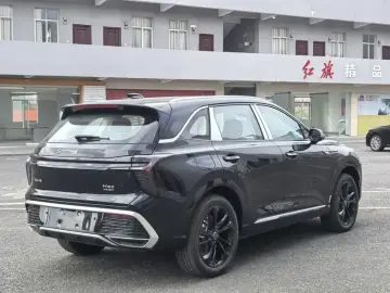 2025 Hongqi HS3 с пробегом 100 км