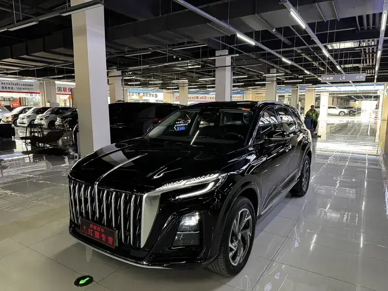 2025 Hongqi HS3 с пробегом 6 500 км