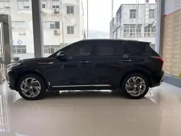 2024 Hongqi HS3 с пробегом 32 000 км