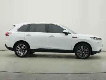 2026 Hongqi HS6 с пробегом 9 700 км