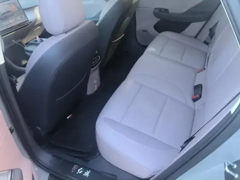 2025 Hongqi Tiangong 05 с пробегом 13 000 км
