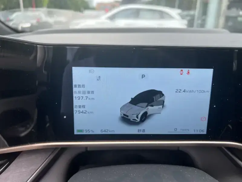 2024 Hongqi Tiangong 08 с пробегом 8 000 км