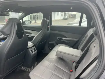 2024 Hongqi Tiangong 08 с пробегом 8 000 км