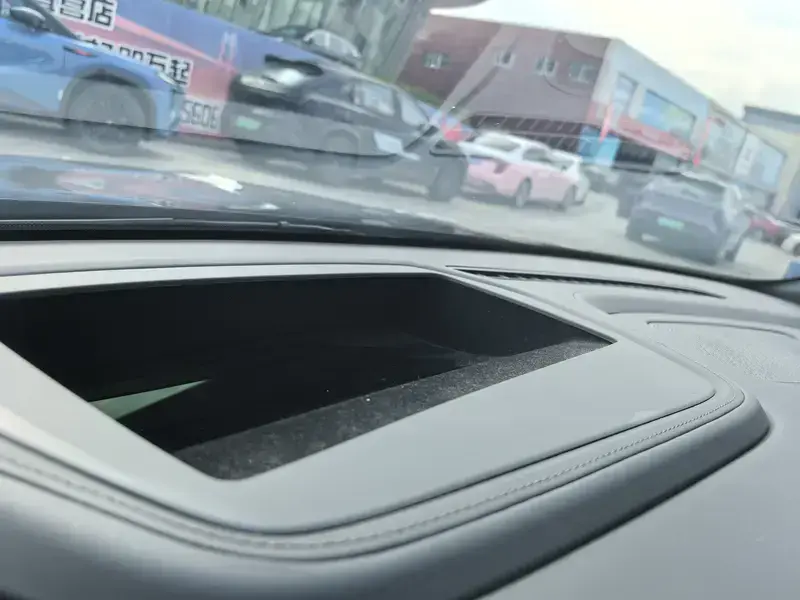 2025 Hongqi Tiangong 08 с пробегом 11 500 км