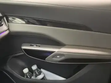 2025 Hongqi Tiangong 08 с пробегом 12 000 км