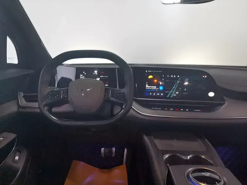 2025 Hongqi Tiangong 08 с пробегом 21 800 км
