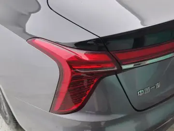 2023 Hongqi H5 с пробегом 44 000 км