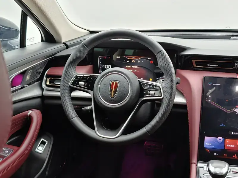 2023 Hongqi H5 с пробегом 44 000 км